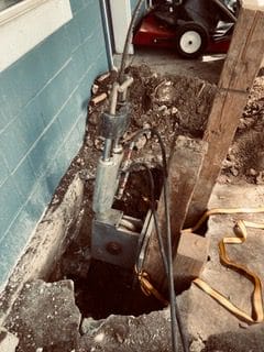 plumbing-repair repair broken pipe